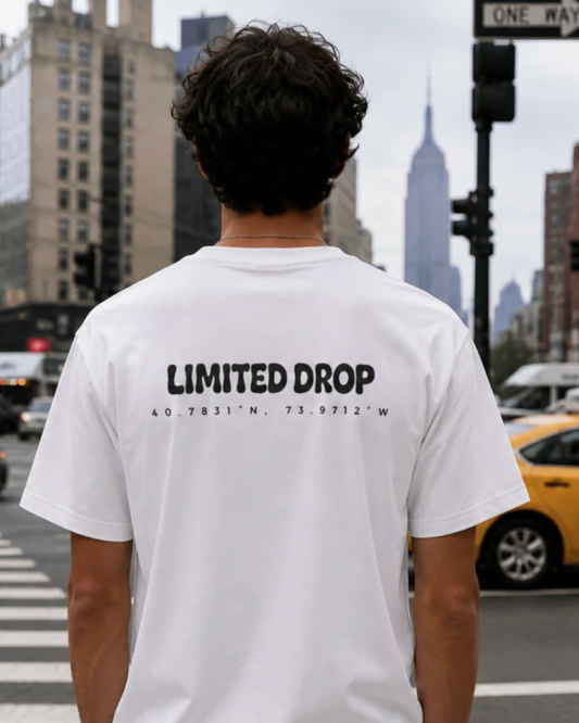 T-shirt Limited Drop DROP 001 inspiré de New York avec design Manhattan Coordinates au dos